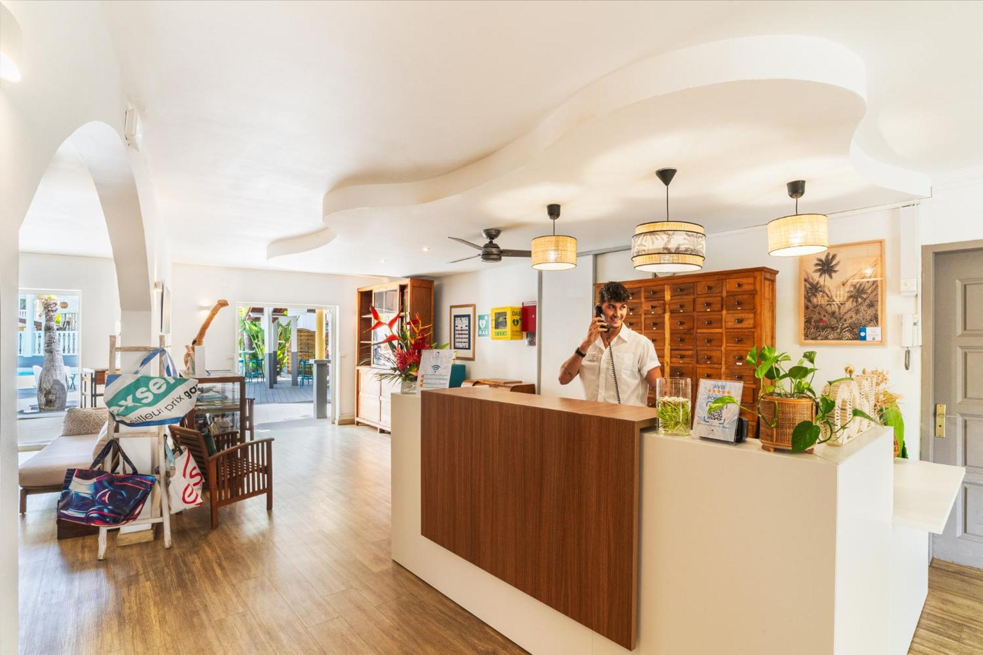 Hotel Exsel Ermitage Saint-Gilles-les-Bains Buitenkant foto
