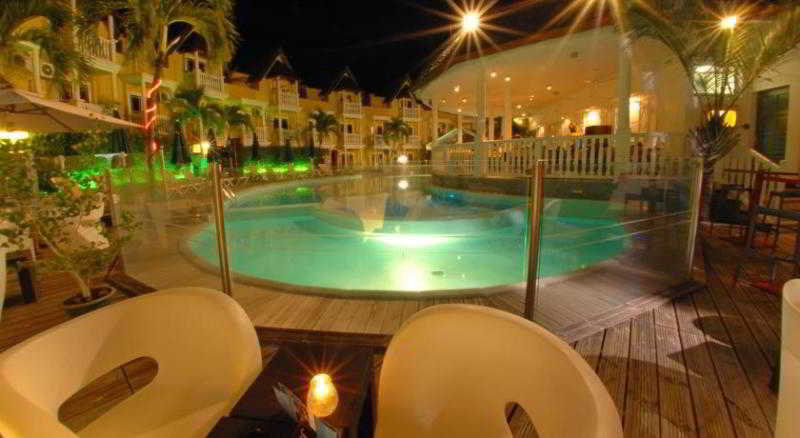 Hotel Exsel Ermitage Saint-Gilles-les-Bains Buitenkant foto